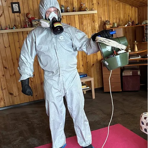 ФОТО Дезинсекция в районе станции метро Электрозаводская