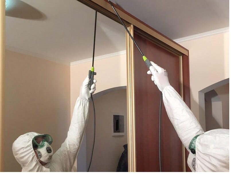 ФОТО Обработка от моли в районе станции метро Электрозаводская